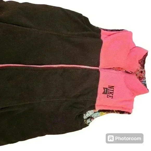 Vintage Girls Athletic Vest. - Picture 3 of 4